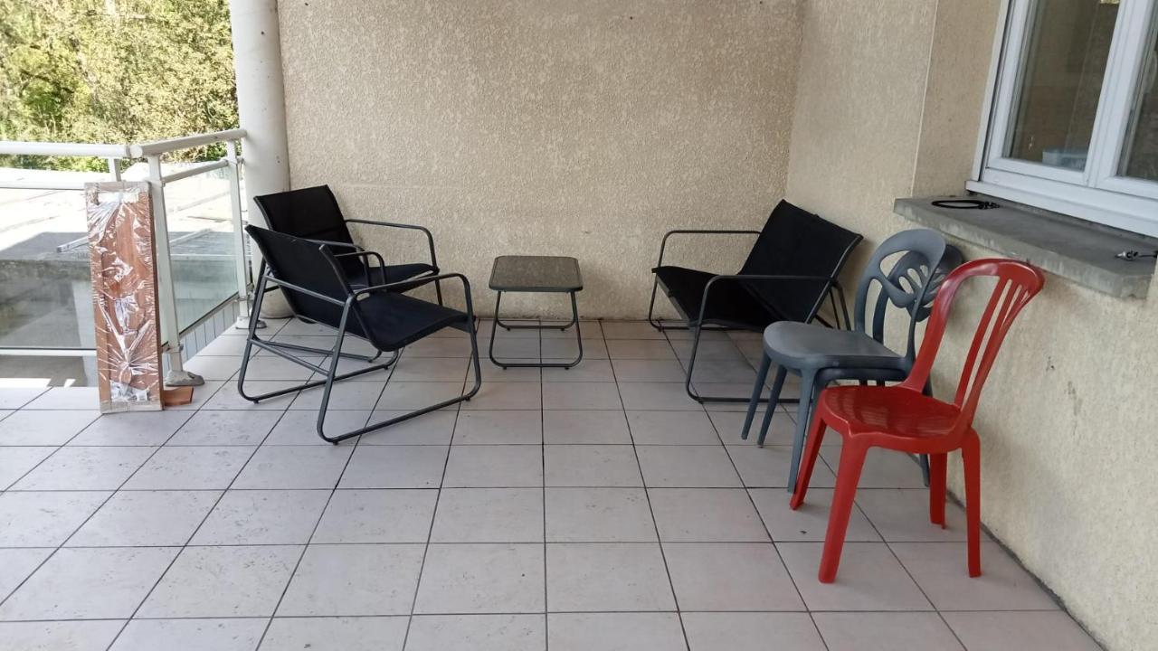 Appartement Dans Notre Maison Domessin Экстерьер фото