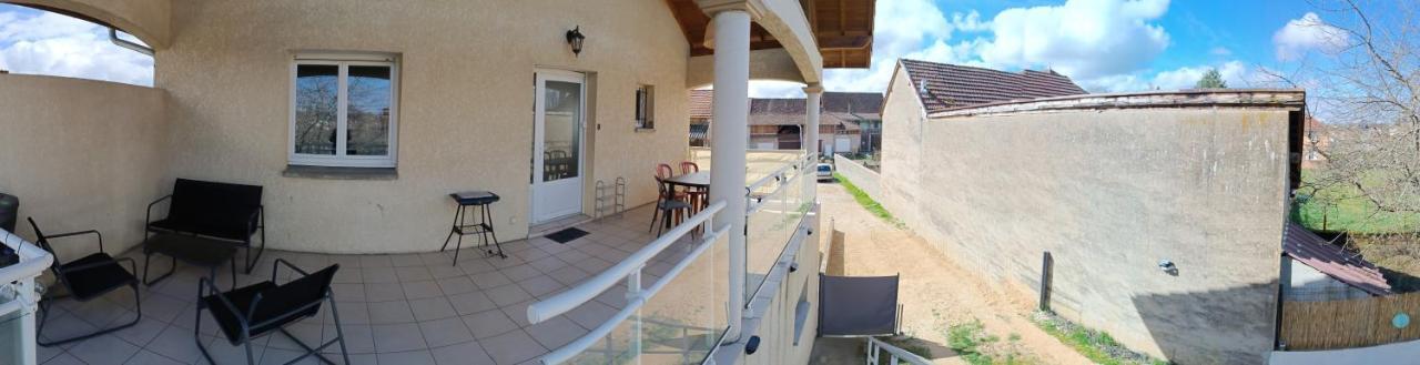 Appartement Dans Notre Maison Domessin Экстерьер фото
