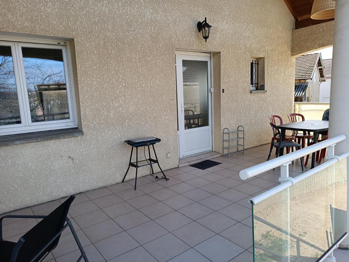 Appartement Dans Notre Maison Domessin Экстерьер фото